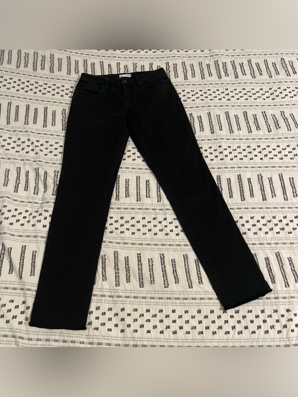 Carve Designs Straight Leg Jeans Washed Black Raw Hem Size 2